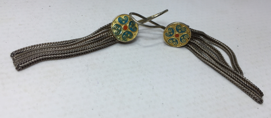 GÜMÜŞ ÜZERİ ALTIN VE MİNE İŞÇİLİKLİ ÖZEL YAPIM KÜPE