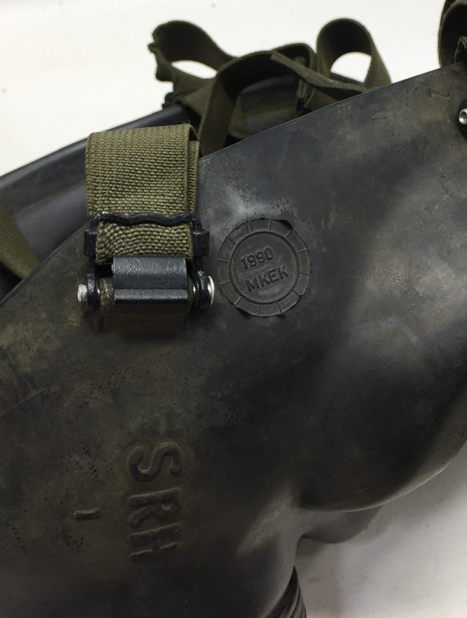 İNGİLİZ YAPIMI ÇİL KONDİSYONDA ÇANTASINDA GAZ MASKESİ