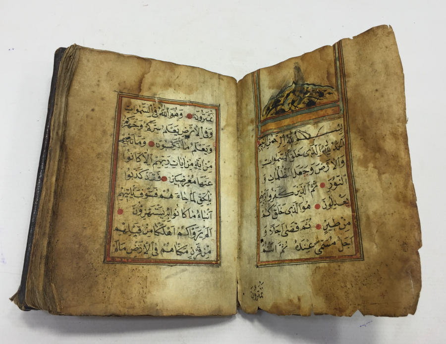 OSMANLI DÖNEMİ 2 ADET SERLEVHASI BULUNAN NADİR FORMDA ENAM -I ŞERİF