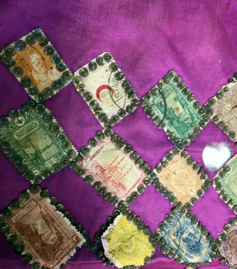 OSMANLI DÖNEMİ İPEK ÜZERİNE PULLARDAN YAPILMIŞ AY YILDIZLI PANO