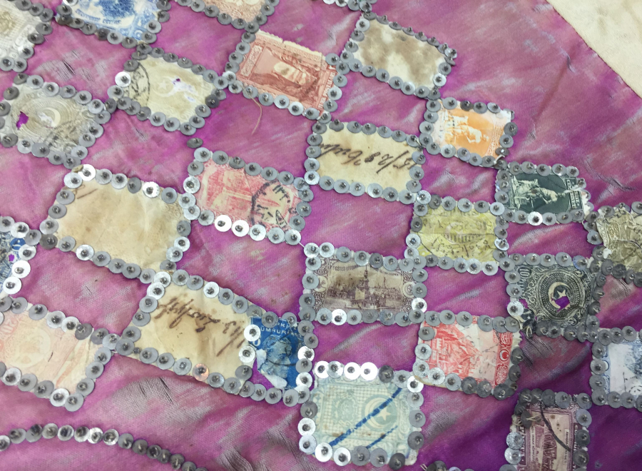 OSMANLI DÖNEMİ İPEK ÜZERİNE PULLARDAN YAPILMIŞ AY YILDIZLI PANO