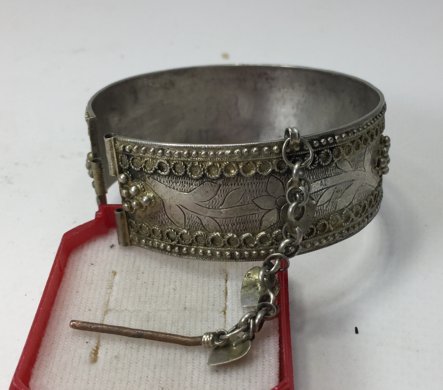 OSMANLI DÖNEMİ KALEM İŞÇİLİKLİ ERMENİ İŞİ GÜMÜŞ BİLEKLİK