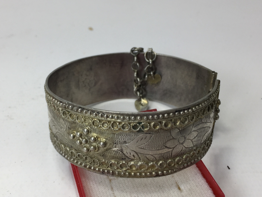 OSMANLI DÖNEMİ KALEM İŞÇİLİKLİ ERMENİ İŞİ GÜMÜŞ BİLEKLİK