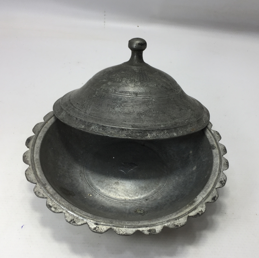 OSMANLI DÖNEMİ SAZ TUĞRALI VE YAZILI NADİR FORMDA TABAK 