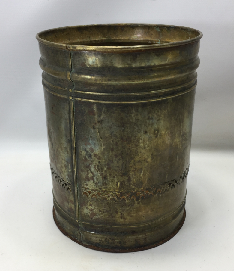 OSMANLI DÖNEMİ ÜZERİNDE RUMCA YAZI BULUNAN NADİR FORMDA DEV BOY KAHVECİ KAMİNETOSU KUTUSU