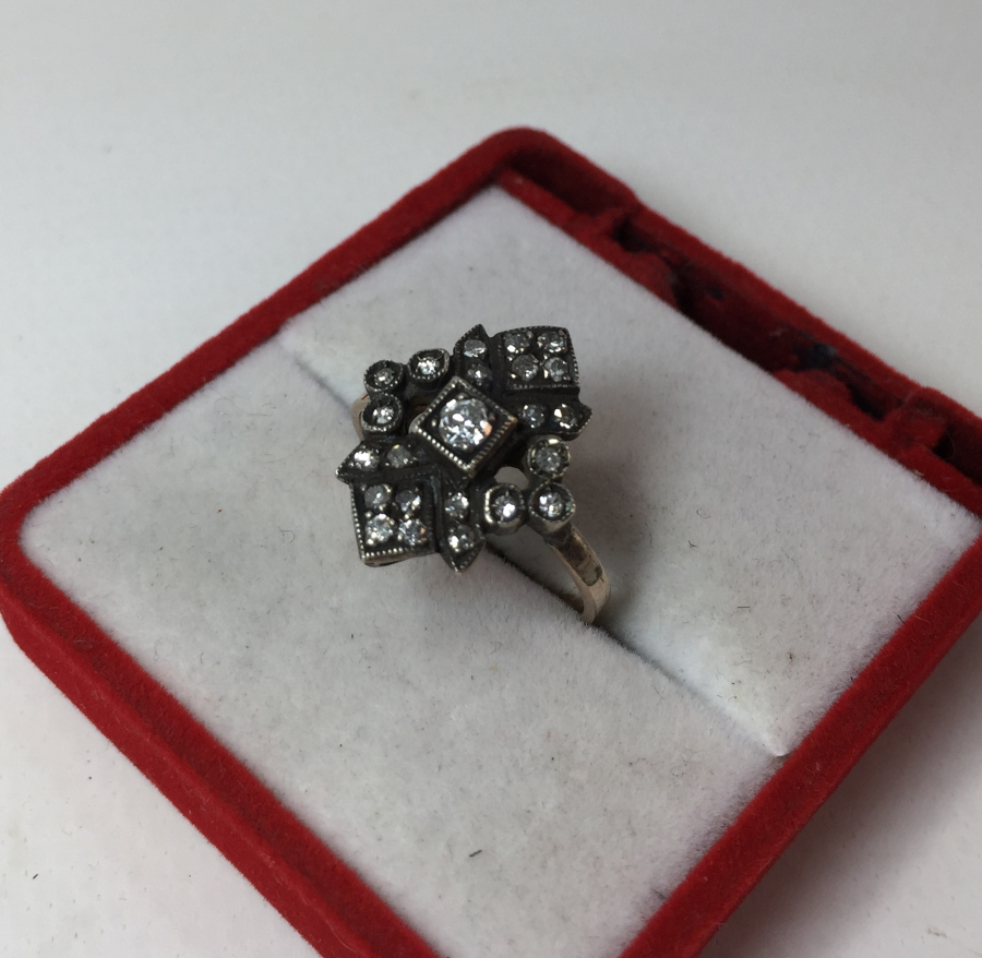 ÖZEL YAPIM ELMAS TAŞLI ALTIN YÜZÜK