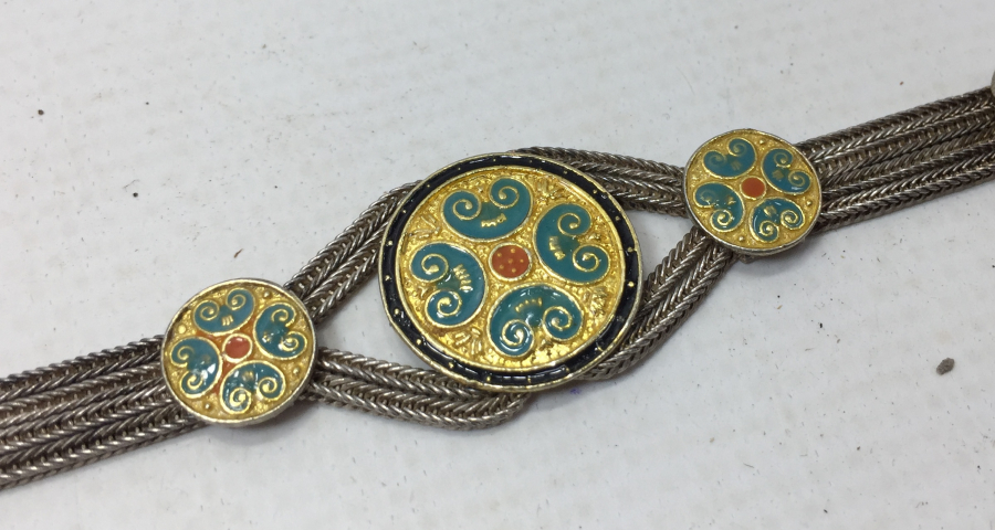 ÜZERİ MİNE VE ALTIN İŞÇİLİKLİ GÜMÜŞ BİLEKLİK