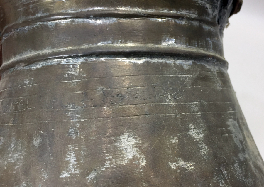 ÜZERİ OSMANLICA YAZILI TUTMACI YILAN FORMUNDA BAKRAÇ