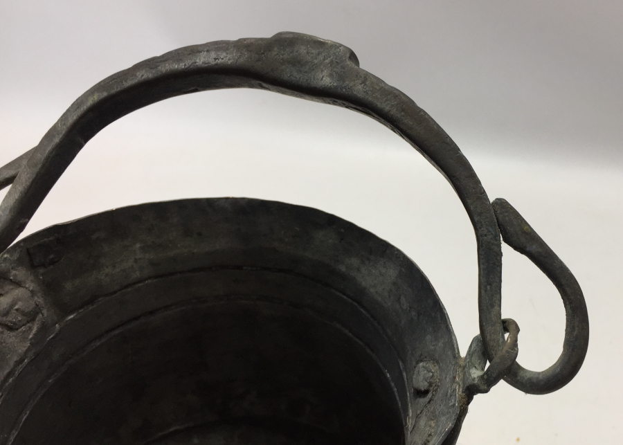 ÜZERİ OSMANLICA YAZILI TUTMACI YILAN FORMUNDA BAKRAÇ