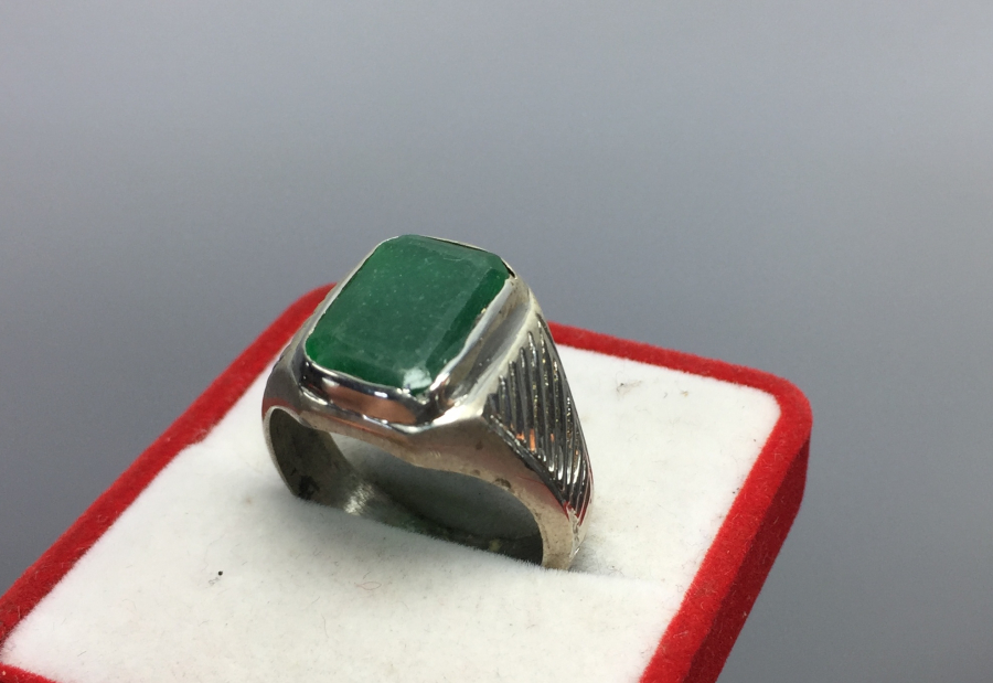 84 DAMGALI ÖZE YAPIM ZÜMRÜT TAŞLI ERKEK YÜZÜĞÜ