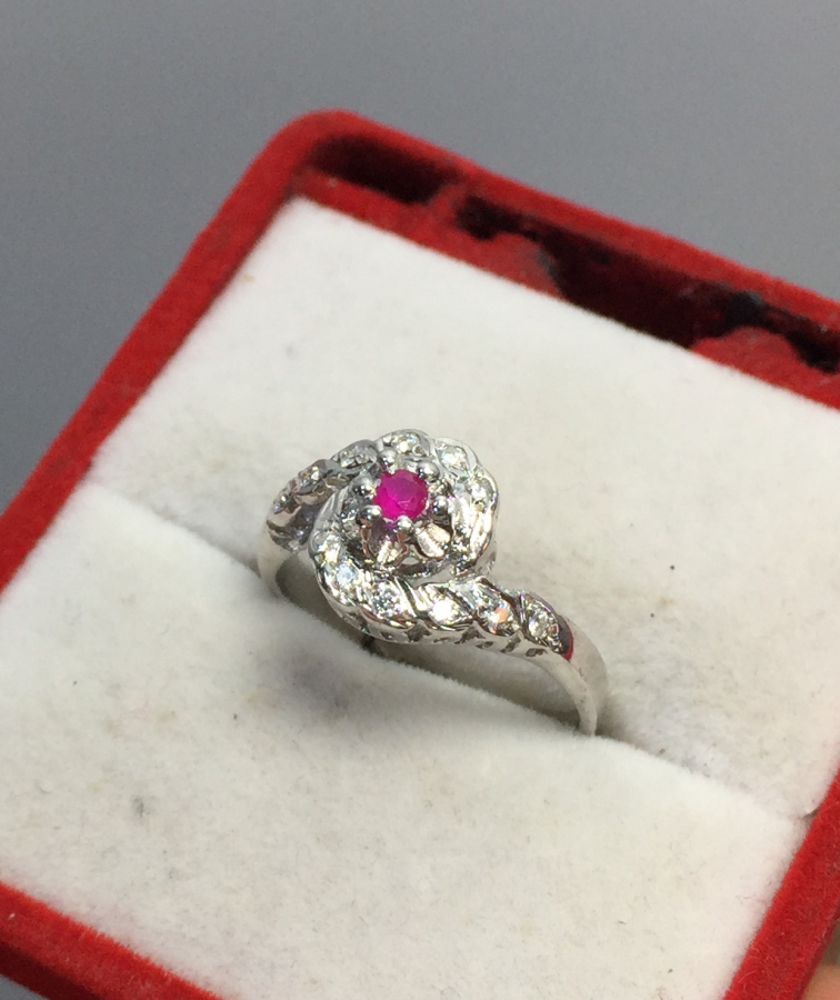 PIRLANTA TAŞLI ANTİKA YÜZÜK