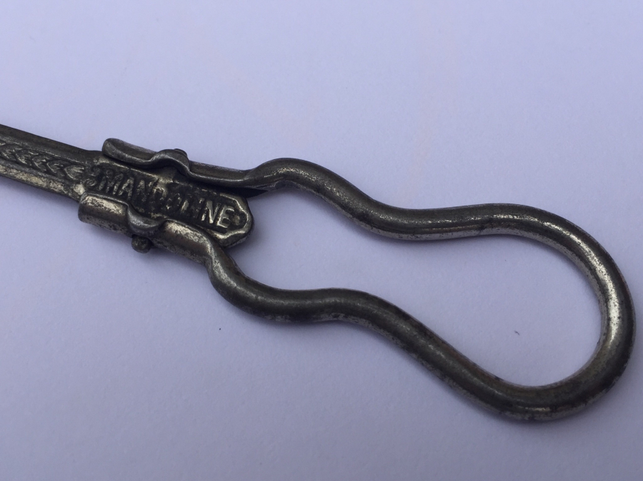 1900 BAŞLARI İŞLEMELİ POTİN BAĞLAMA ALETİ