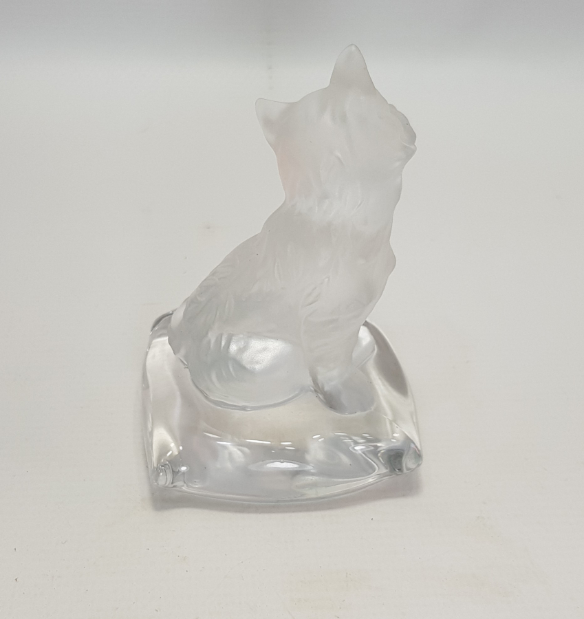 GOEBEL KRİSTAL KÖPEK BİBLOSU 