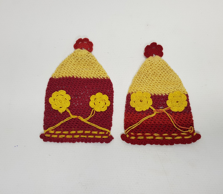 İKİ ADET EL ÖRME PARA KESESİ 