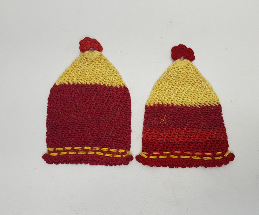 İKİ ADET EL ÖRME PARA KESESİ 