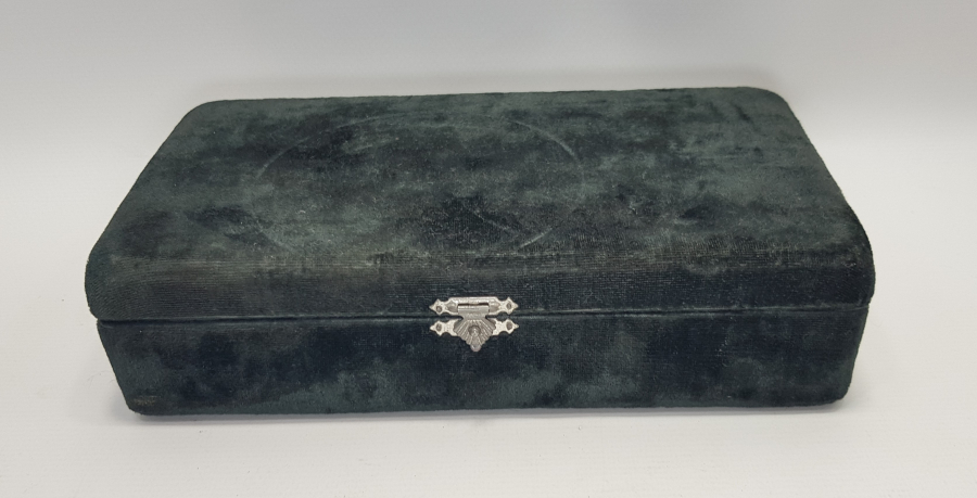 KUTUSUNDA TUĞRA VE SAH DAMGALI GÜMÜŞ FİNCAN SETİ