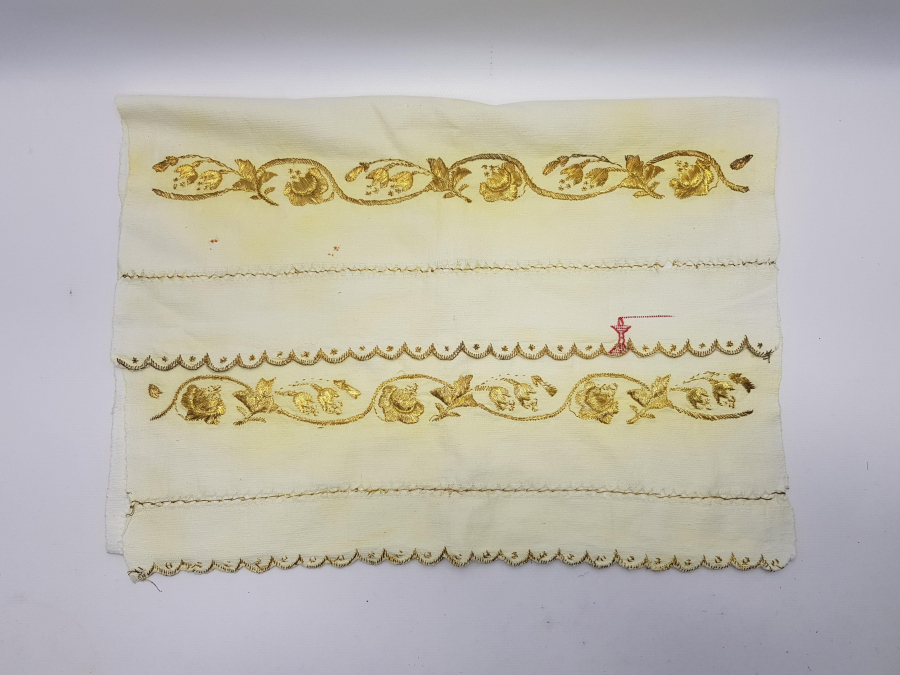 OSMANLI DÖNEMİ SÜLEYMANİYE İŞİ ALTIN SIRMA İŞLEMELİ HAVLU