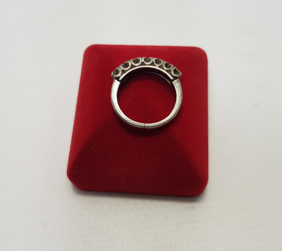 YEDİTAŞ PIRLANTA YÜZÜK