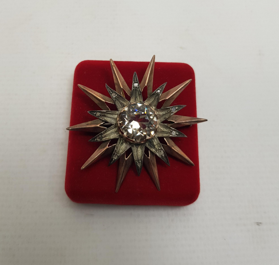 OSMANLI DÖNEMİ ELMASLARLA SÜSLÜ SİTRİN TAŞLI ALTIN BROŞ 