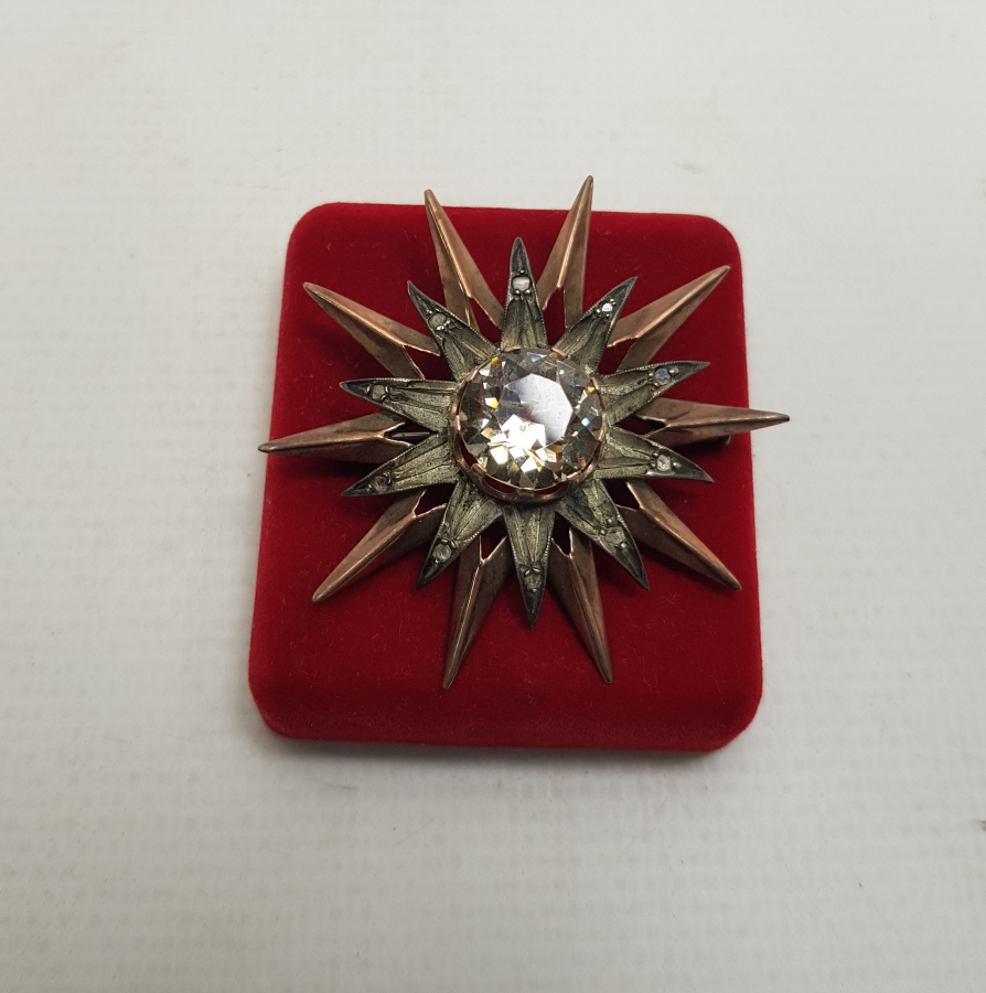 OSMANLI DÖNEMİ ELMASLARLA SÜSLÜ SİTRİN TAŞLI ALTIN BROŞ 