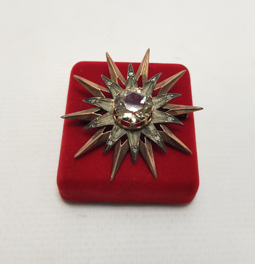 OSMANLI DÖNEMİ ELMASLARLA SÜSLÜ SİTRİN TAŞLI ALTIN BROŞ 