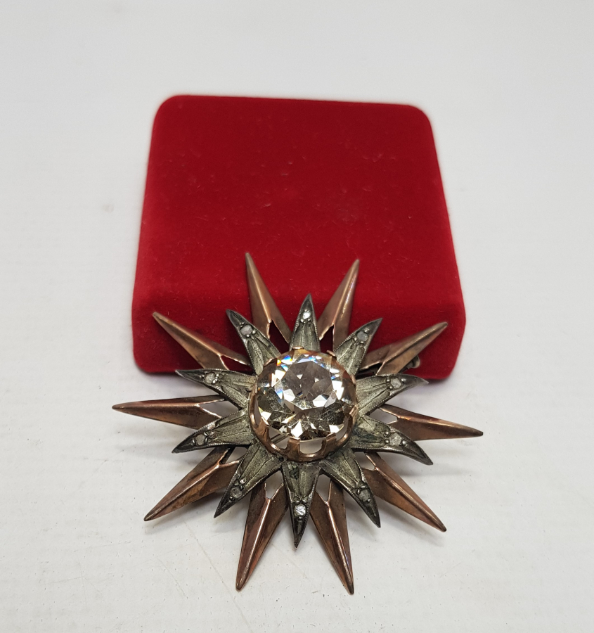 OSMANLI DÖNEMİ ELMASLARLA SÜSLÜ SİTRİN TAŞLI ALTIN BROŞ 