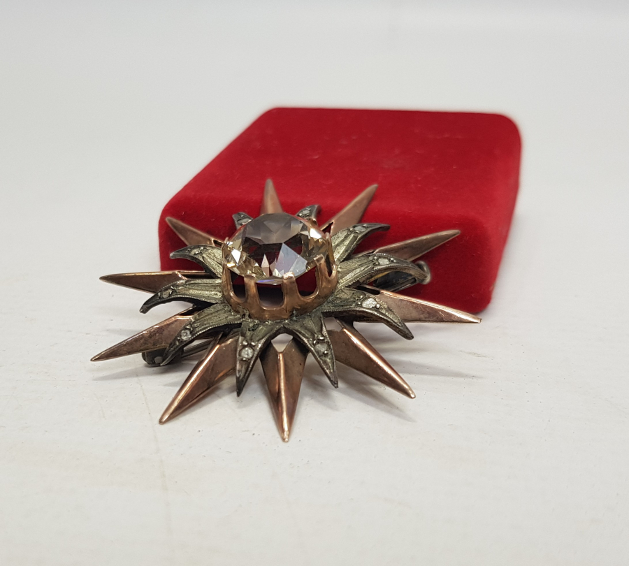 OSMANLI DÖNEMİ ELMASLARLA SÜSLÜ SİTRİN TAŞLI ALTIN BROŞ 