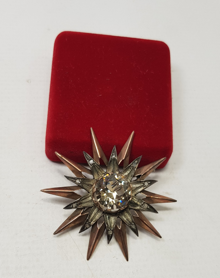 OSMANLI DÖNEMİ ELMASLARLA SÜSLÜ SİTRİN TAŞLI ALTIN BROŞ 