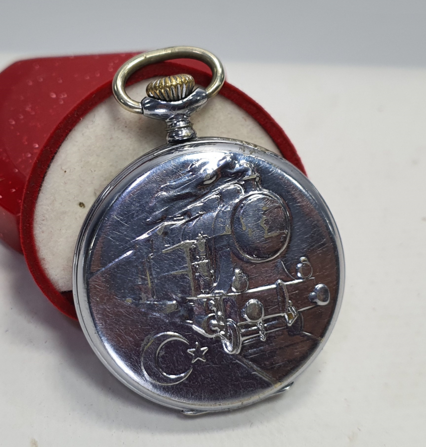 1940 LARDAN İSVİÇRE'NİN DEVLET DEMİR YOLLARI İÇİN ÖZEL YAPTIĞI KURMALI CEP SAATİ