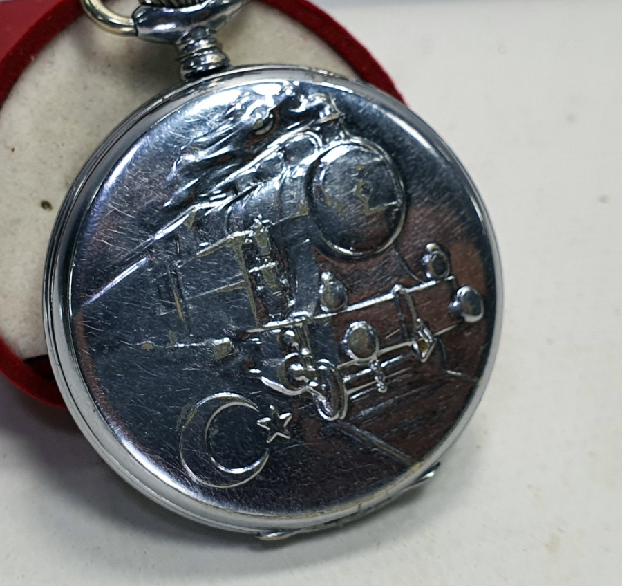 1940 LARDAN İSVİÇRE'NİN DEVLET DEMİR YOLLARI İÇİN ÖZEL YAPTIĞI KURMALI CEP SAATİ