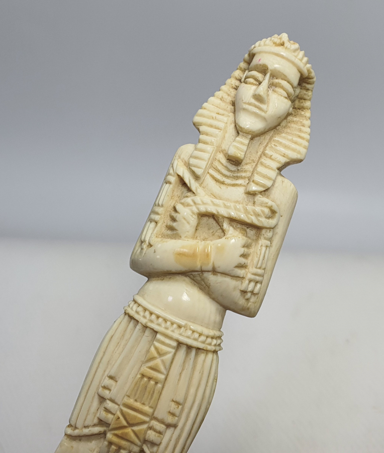 FİL DİŞİNDEN MAMUL BÜYÜK BOY AYAKKABI ÇEKECEĞİ