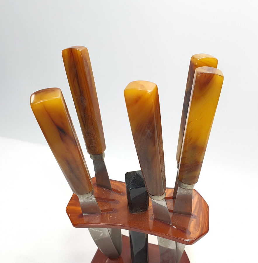 KATALİNDEN MAMUL BIÇAK SETİ VE KATALİN STANDI