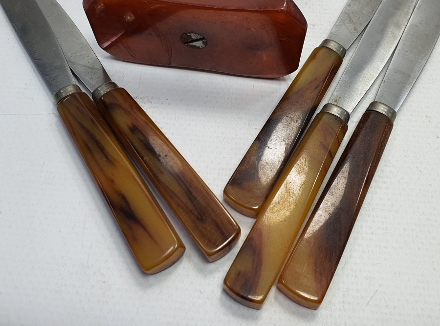 KATALİNDEN MAMUL BIÇAK SETİ VE KATALİN STANDI