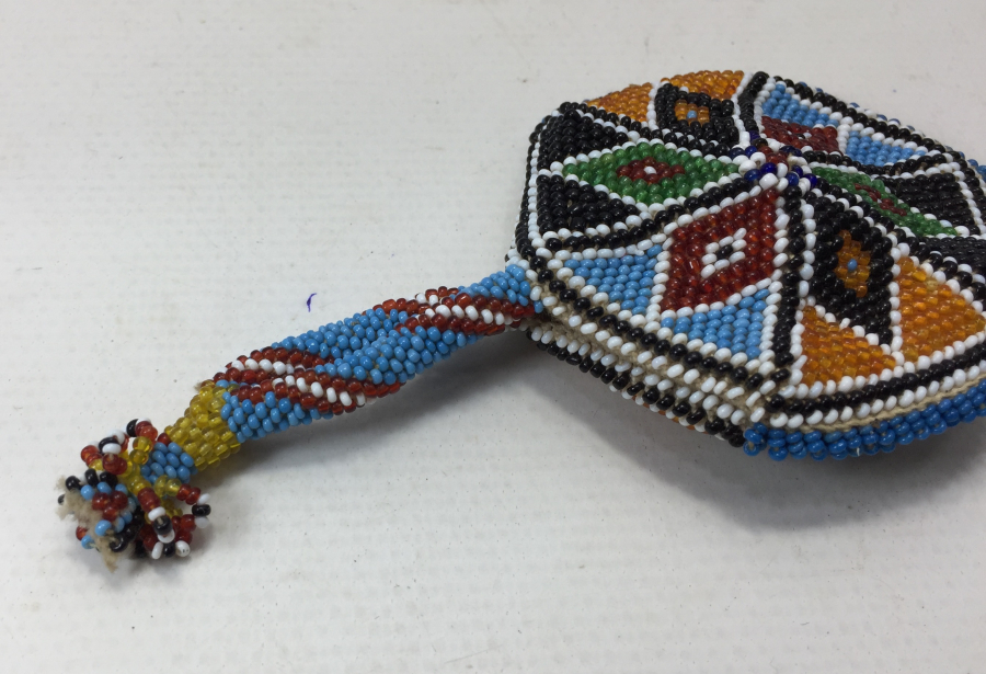 ÜZERİ ALTI KÖŞELİ YILDIZ VE ÇARKIFELEK DESENLİ OSMANLI DÖNEMİ BONCUK SAAT KABI