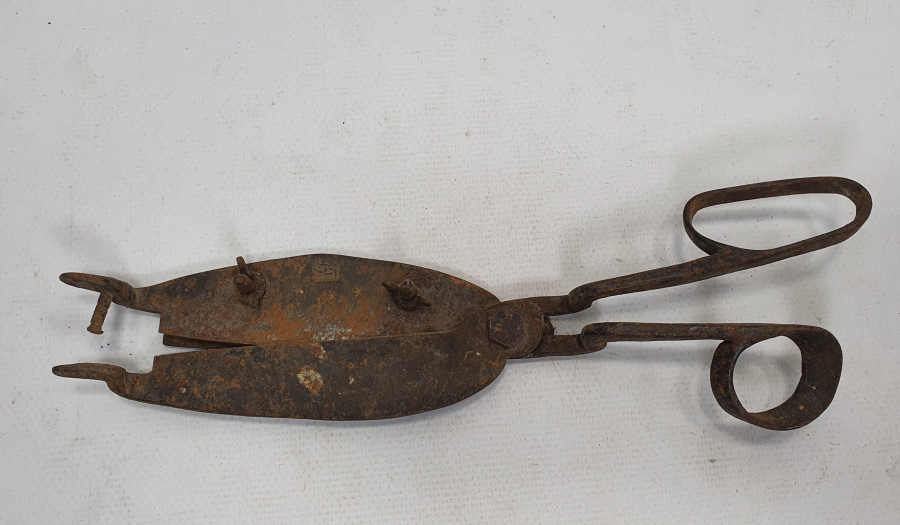 ÜZERİ OSMANLICA YAZILI HALI MAKASI