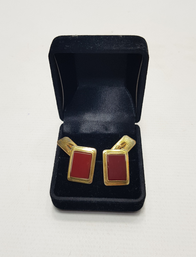 AKİK TAŞLI BİR ÇİFT KOL DÜĞMESİ 