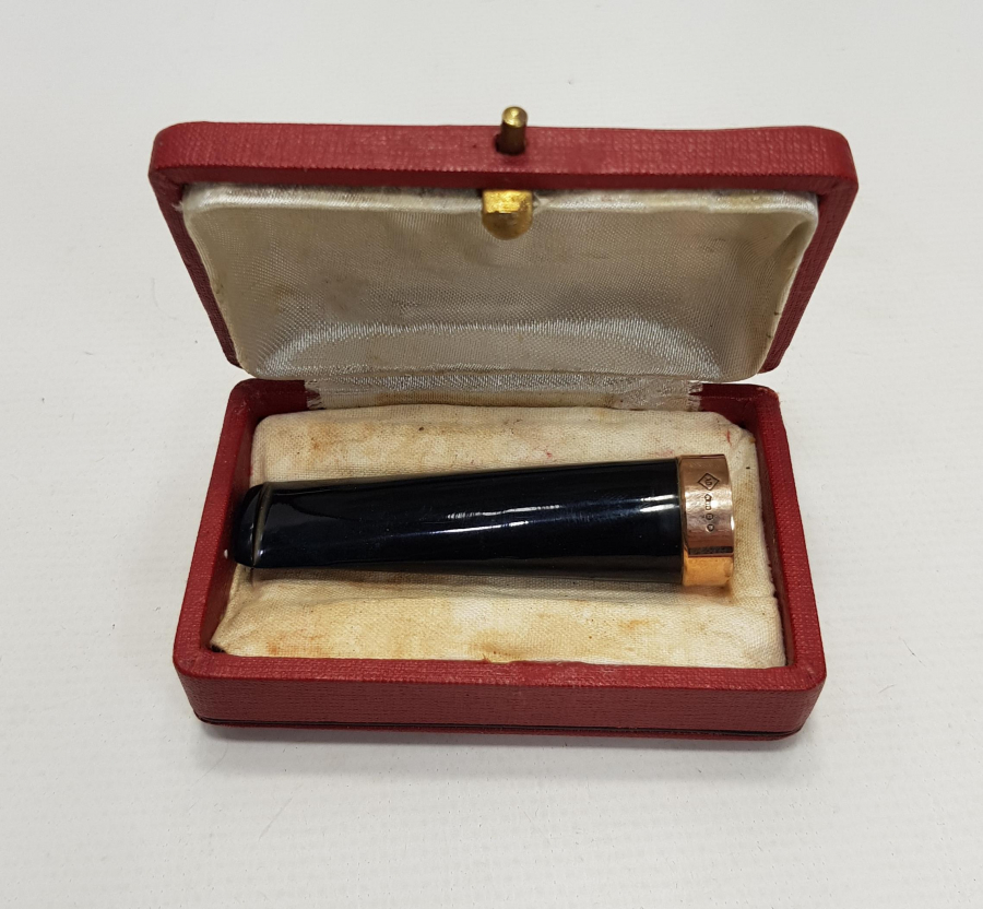 KUTUSUNDA ALTIN UÇLU OLTU TAŞINDAN MAMÜL AĞIZLIK 