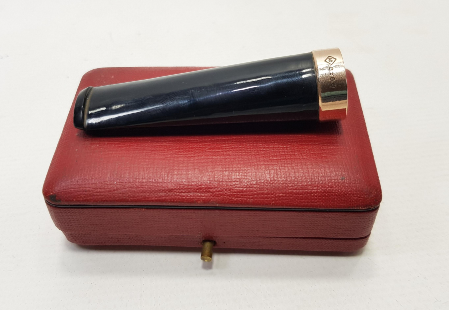 KUTUSUNDA ALTIN UÇLU OLTU TAŞINDAN MAMÜL AĞIZLIK 