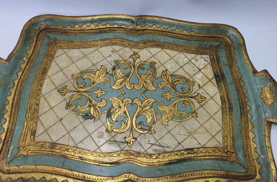 1900 BAŞLARI AHŞAP ÜZERİ ALTIN VERMEYLİ TAMAMI EL YAPIMI NADİR TEPSİ