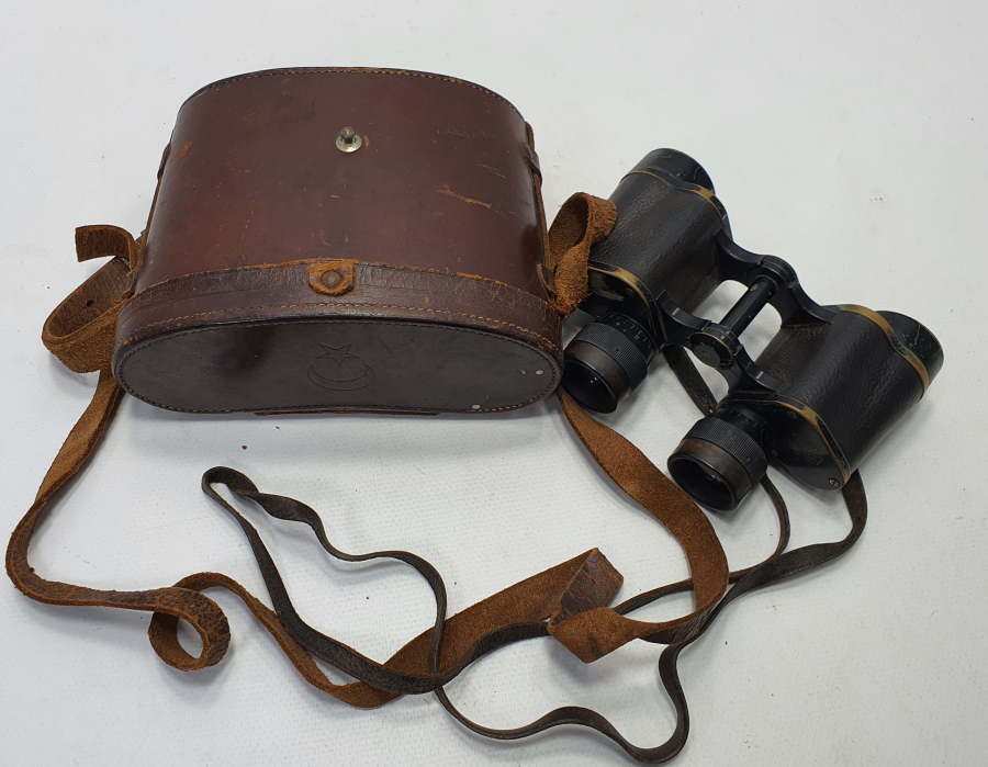 CUMHURİYET BAŞLARI AY YILDIZLI KUTUSUNDA SUBAY DÜRBÜNÜ