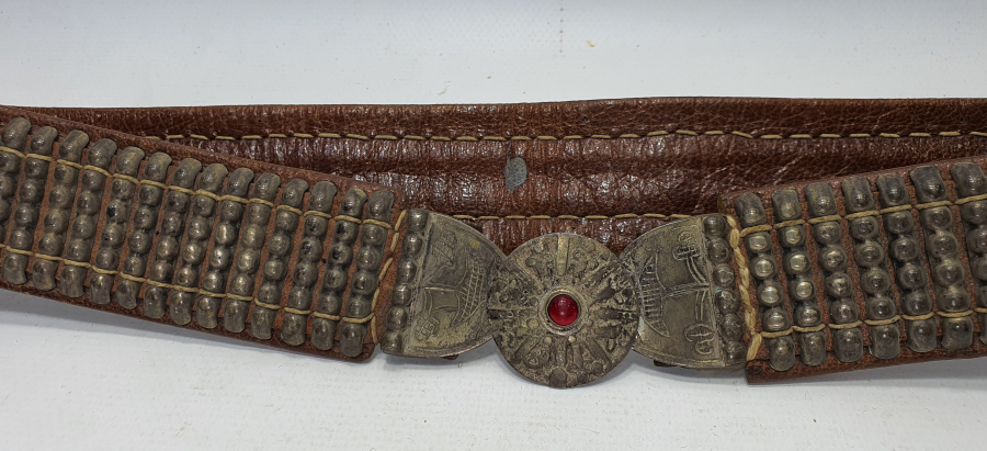 OSMANLI DÖNEMİ NADİR FORMDA CEYLAN DERİSİ VE GÜMÜŞTEN ÇERKES KEMERİ