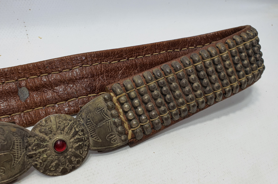 OSMANLI DÖNEMİ NADİR FORMDA CEYLAN DERİSİ VE GÜMÜŞTEN ÇERKES KEMERİ