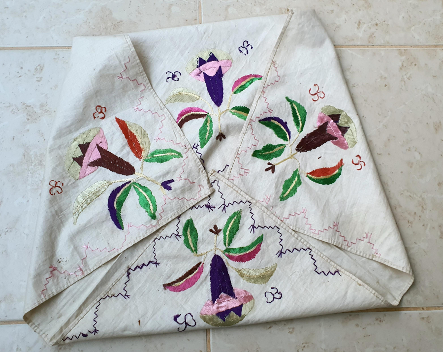 OSMANLI DÖNEMİ ÜZERİNDE ÇARK-I FELEK MOTİFLERİ BULUNAN ÇEVRE