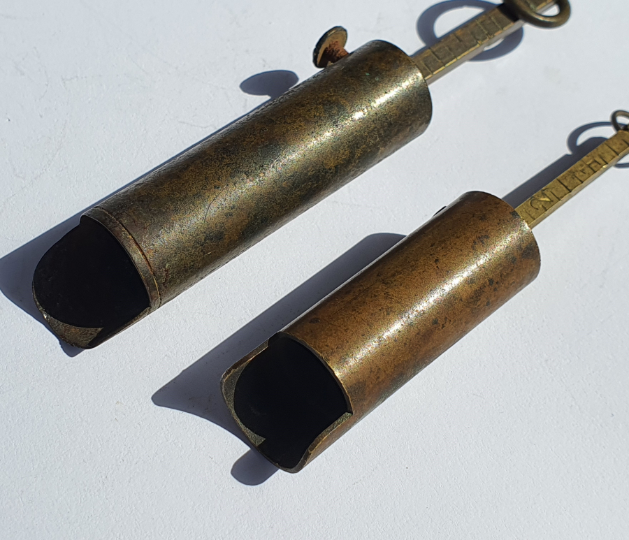 OSMANLI VE CUMHURİYET BAŞLARI 2 ADET BARUT ÖLÇER