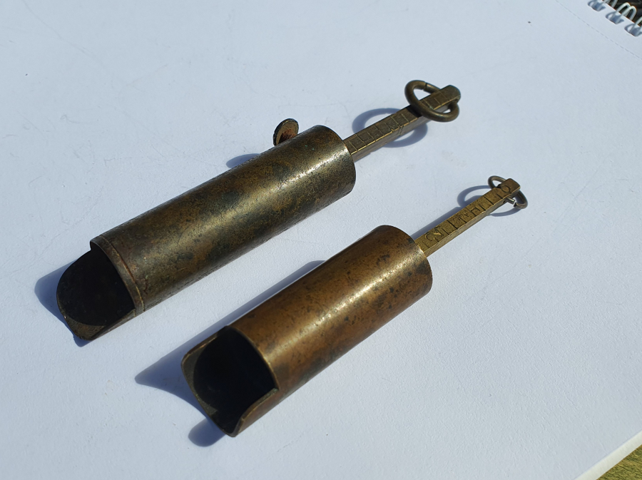 OSMANLI VE CUMHURİYET BAŞLARI 2 ADET BARUT ÖLÇER