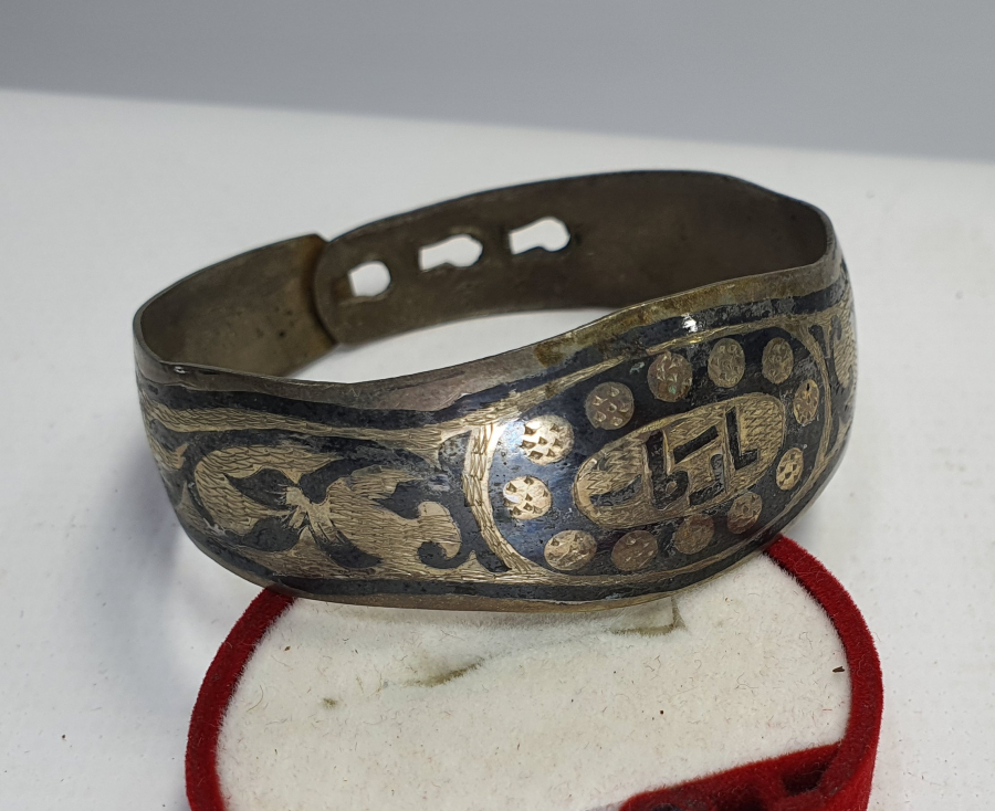 ÜZERİ OSMANLICA YAZILI GÜMÜŞ BİLEZİK