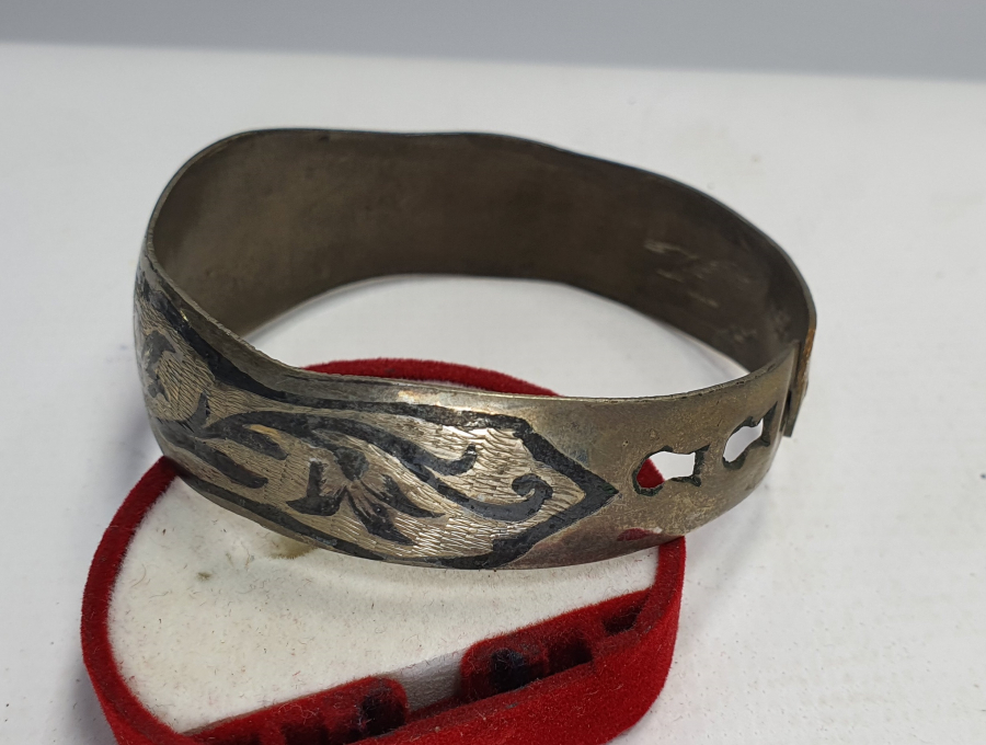 ÜZERİ OSMANLICA YAZILI GÜMÜŞ BİLEZİK