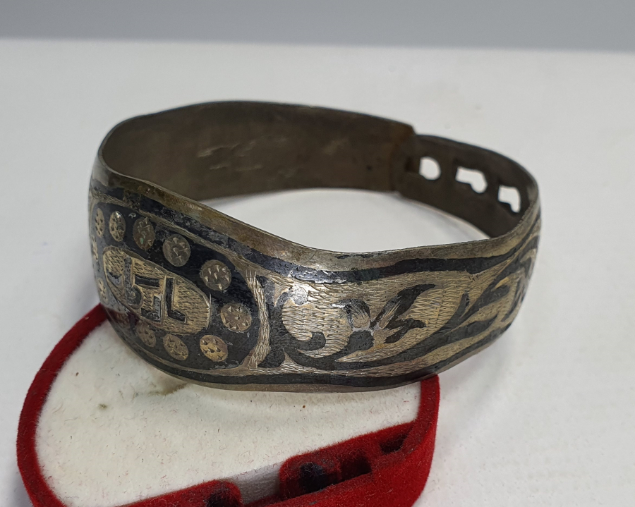 ÜZERİ OSMANLICA YAZILI GÜMÜŞ BİLEZİK