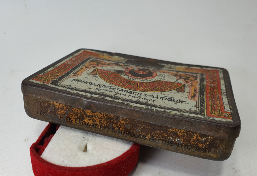 ÜZERİ VE YANLARI OSMANLICA YAZILI OSMANLI DÖNEMİ SİGARA TABAKASI