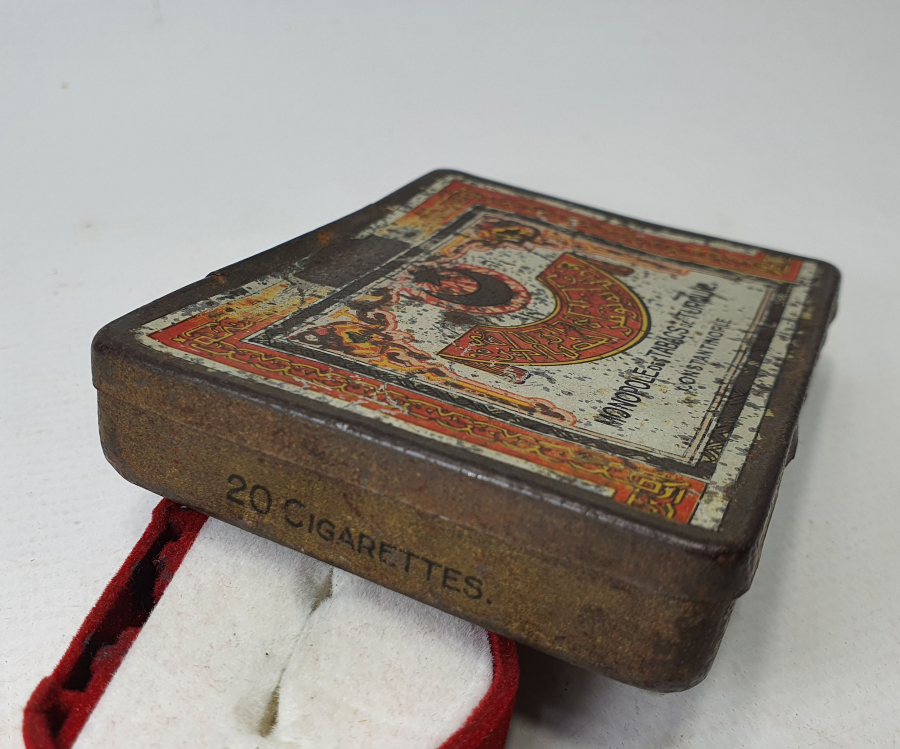 ÜZERİ VE YANLARI OSMANLICA YAZILI OSMANLI DÖNEMİ SİGARA TABAKASI